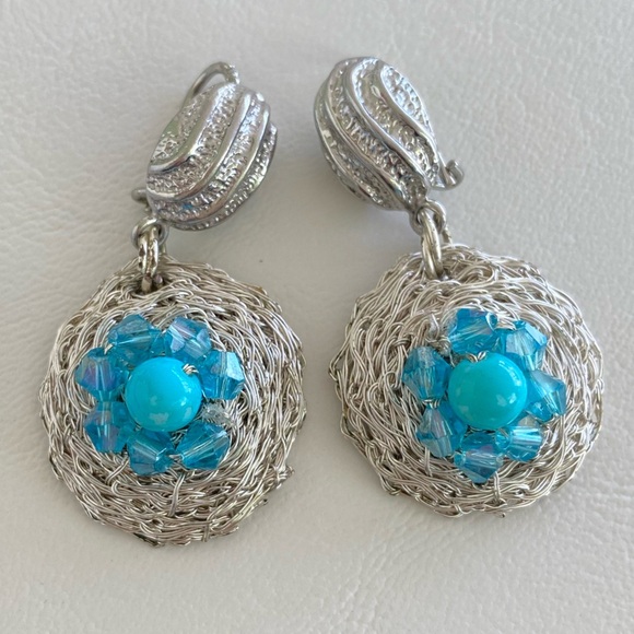Jewelry - Stunning Vintage Silver Tone Woven Wire & Turquoise Blue Beaded Drop Earrings
